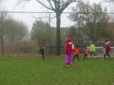 Voetbalpieten bezoeken training S.K.N.W.K. JO9-1 en JO7-1 op zaterdag 4 december 2021 (53/75)